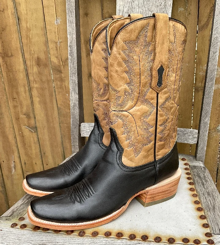 Men's cowboy boots with a silver - toned buckleCorral Men's Black & Beige Narrow Square Toe Cowboy Boots A4230 Men's cowboy boots with a silver - toned buckleCorral Men's Black & Beige Narrow Square Toe Cowboy Boots A4230