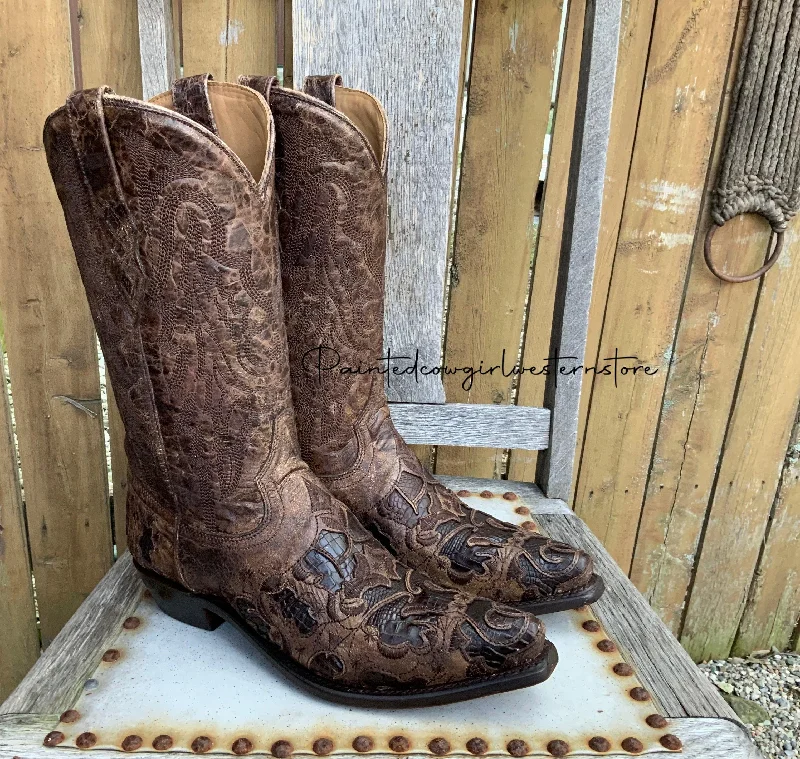 Vintage - style men's cowboy boots with a square toeCorral Men's Distressed Brown Alligator Inlay Snip Toe Cowboy Boots A4115 Vintage - style men's cowboy boots with a square toeCorral Men's Distressed Brown Alligator Inlay Snip Toe Cowboy Boots A4115