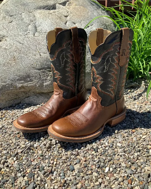 Men's cowboy boots with a concho belt detailR. Watson Men's Arizona Meil Black Sinatra Cowhide Round Toe Cowboy Boots RW8500-4 Men's cowboy boots with a concho belt detailR. Watson Men's Arizona Meil Black Sinatra Cowhide Round Toe Cowboy Boots RW8500-4