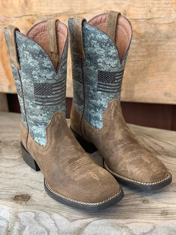 Men's genuine leather cowboy boots with a pointed toeAriat Men's Sport Flying Proud Square Toe Cowboy Boots 10042405 Men's genuine leather cowboy boots with a pointed toeAriat Men's Sport Flying Proud Square Toe Cowboy Boots 10042405