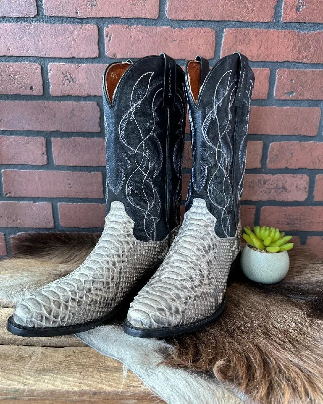 Men's cowboy boots with a scalloped edgeDan Post Men's Manning Snake & Black Round Toe Cowboy Boots DP3036 Men's cowboy boots with a scalloped edgeDan Post Men's Manning Snake & Black Round Toe Cowboy Boots DP3036