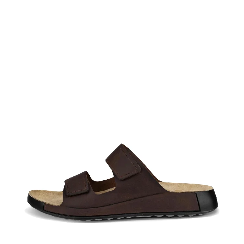 Men's sandals with a cushioned footbedMen's sandals with a cushioned footbedEcco Men's Cozmo Slide Sandal in Potting Soil Brown Men's sandals with a cushioned footbedMen's sandals with a cushioned footbedEcco Men's Cozmo Slide Sandal in Potting Soil Brown