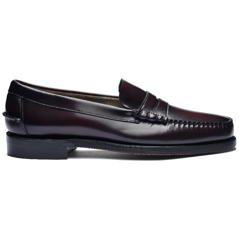 Men's loafers with a flexible sole for easy movementClassic Dan - Brown & Burgundy
