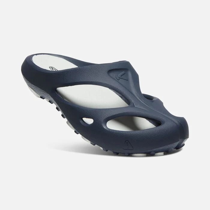 Men's sandals with a flexible sole for easy movementMen's sandals with a flexible sole for easy movementMen's Shanti Style #1018206 I Keen Footwear Men's sandals with a flexible sole for easy movementMen's sandals with a flexible sole for easy movementMen's Shanti Style #1018206 I Keen Footwear