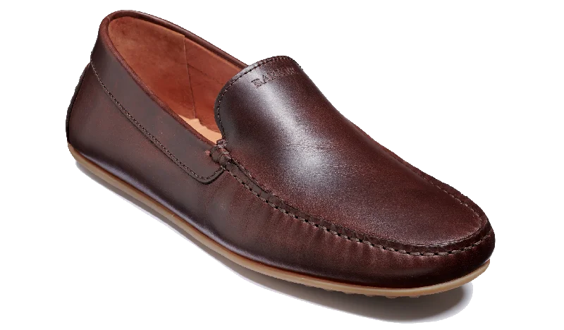 Men's loafers with a contrast stitching detailStirling - Brown Pull-Up