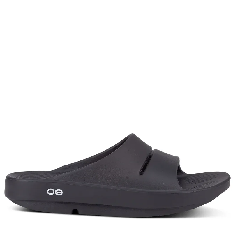 Men's sandals in a neutral color like black or brownMen's sandals in a neutral color like black or brownOOAHH SLIDE SANDAL Men's sandals in a neutral color like black or brownMen's sandals in a neutral color like black or brownOOAHH SLIDE SANDAL