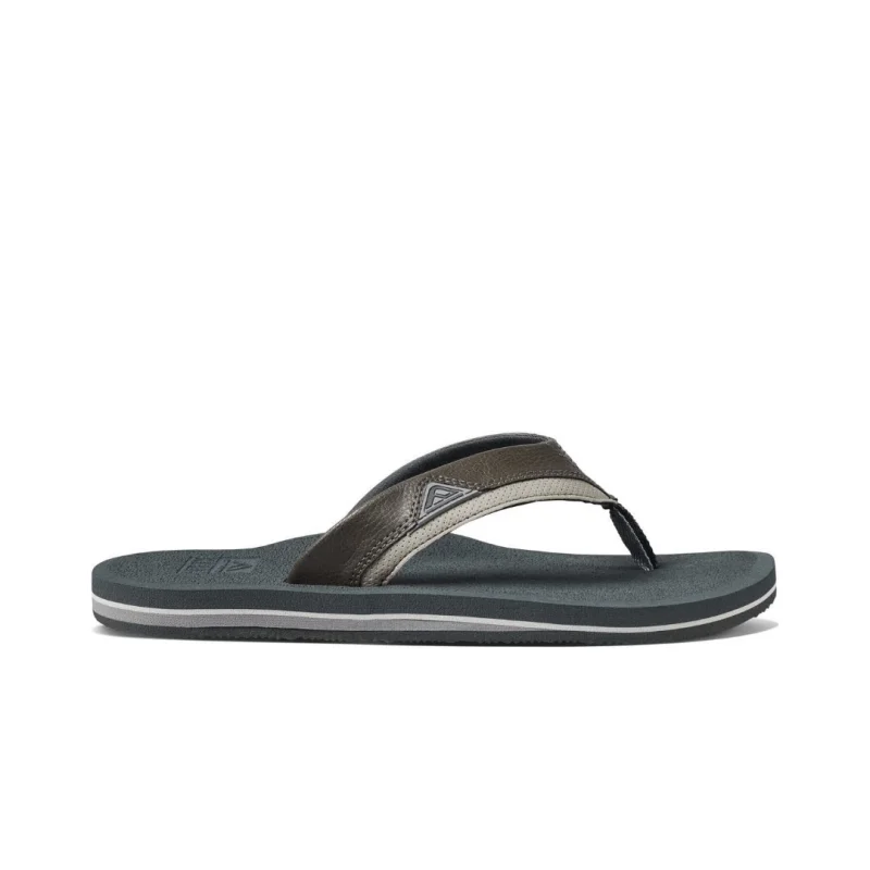Men's sandals with a decorative buckle or charmMen's sandals with a decorative buckle or charmReef Men's Cushion Dawn - Grey Men's sandals with a decorative buckle or charmMen's sandals with a decorative buckle or charmReef Men's Cushion Dawn - Grey