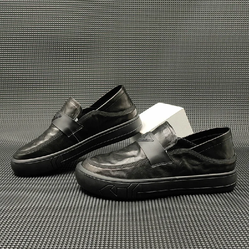 Men's loafers with a low - heeled designMen Minimalist Soft Leather Flat Casual Loafers