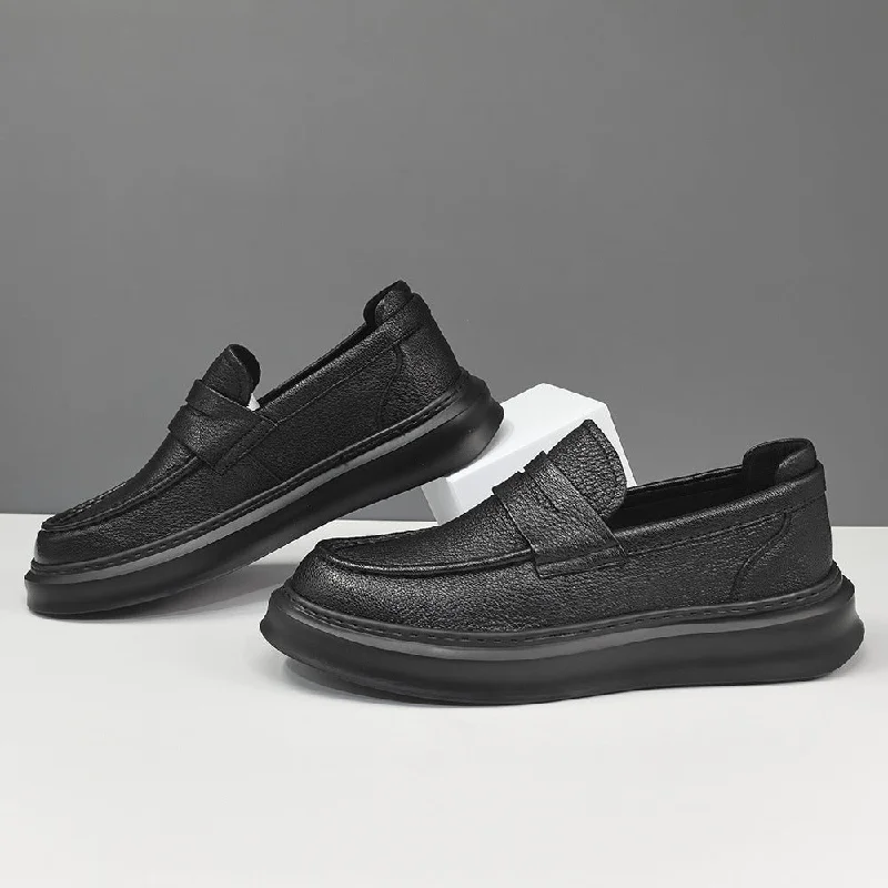 Men's loafers with a rubber sole for durabilityMen Minimalism Solid Soft Leather Casual Loafers