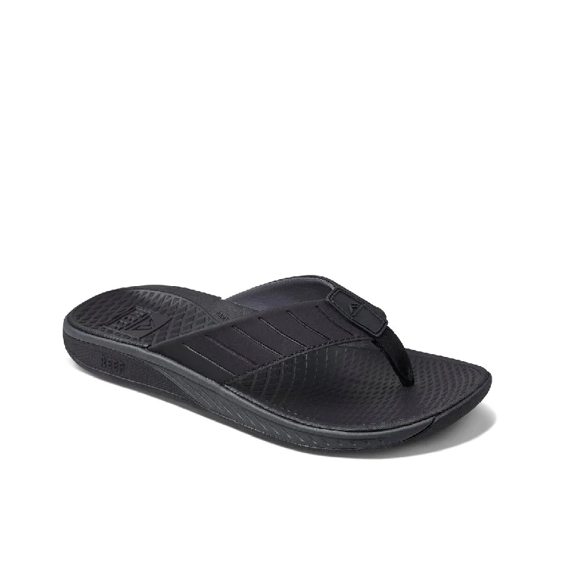 Men's sandals with a perforated leather upper for ventilationMen's sandals with a perforated leather upper for ventilationMens Deckhand - Black Men's sandals with a perforated leather upper for ventilationMen's sandals with a perforated leather upper for ventilationMens Deckhand - Black