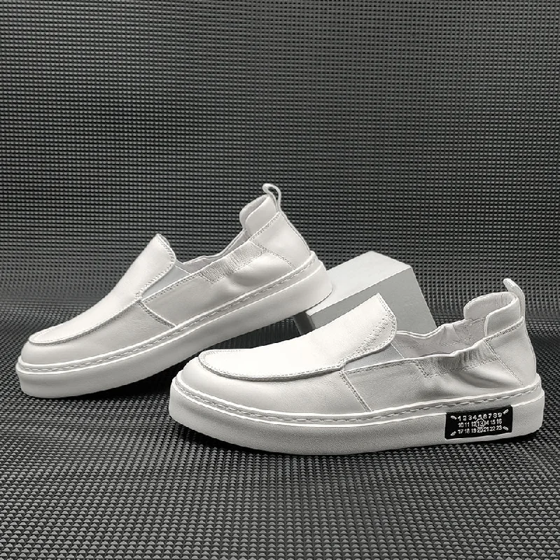 Men's loafers with a low - heeled designMen Minimalist Leather Soft Flat Loafers