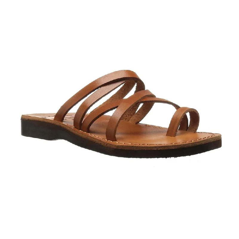 Men's sandals with a stretchy strap for a better fitAriel - Leather Cross Strap Sandal | Honey Men's sandals with a stretchy strap for a better fitAriel - Leather Cross Strap Sandal | Honey