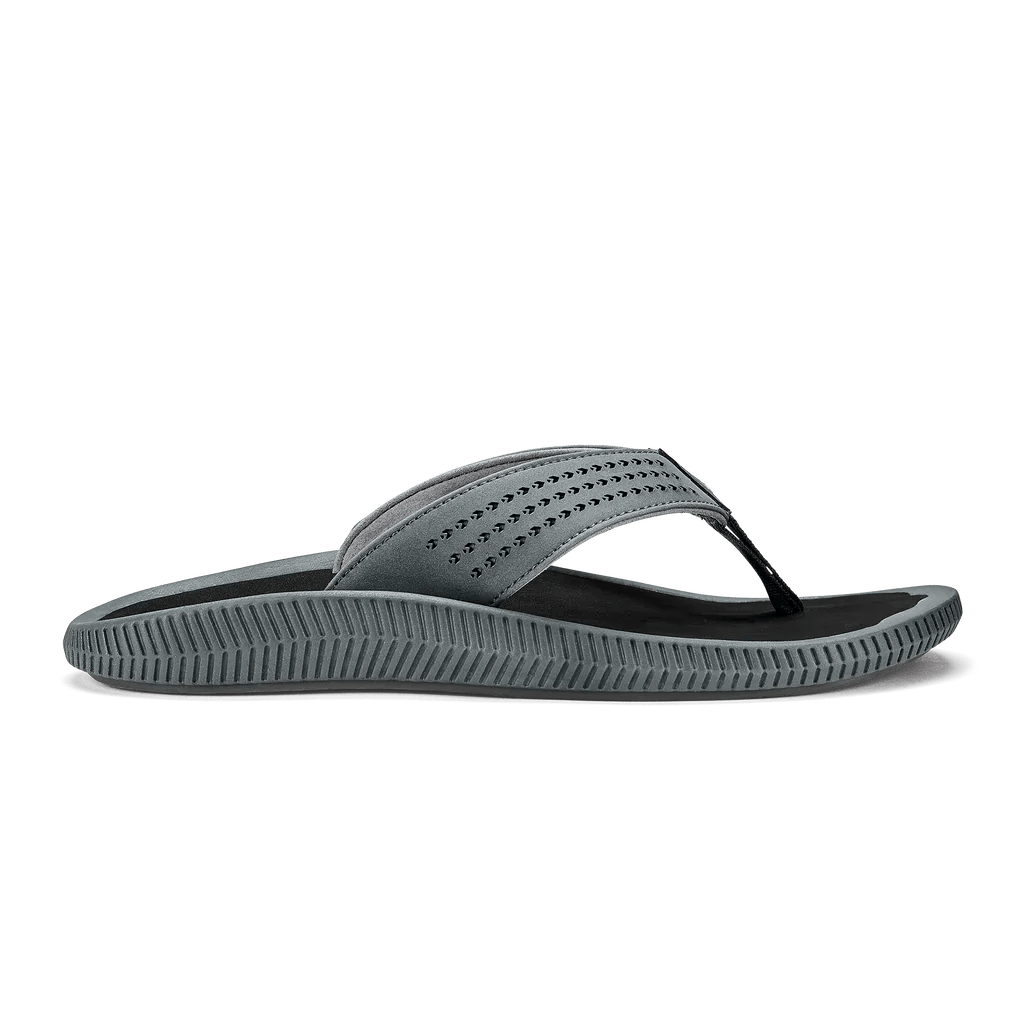 Men's sandals with a removable insole for cleaningMen's sandals with a removable insole for cleaningOlukai Men's Ulele - Dark Shadow/Black