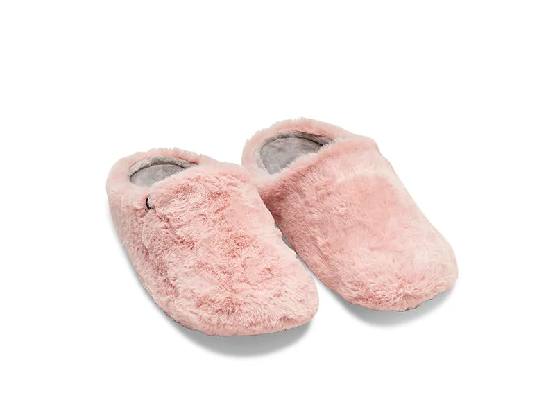 Slip - on men's loafers for easy wearWomen's pink fluffy faux fur mule slippers, 100% recycled materials