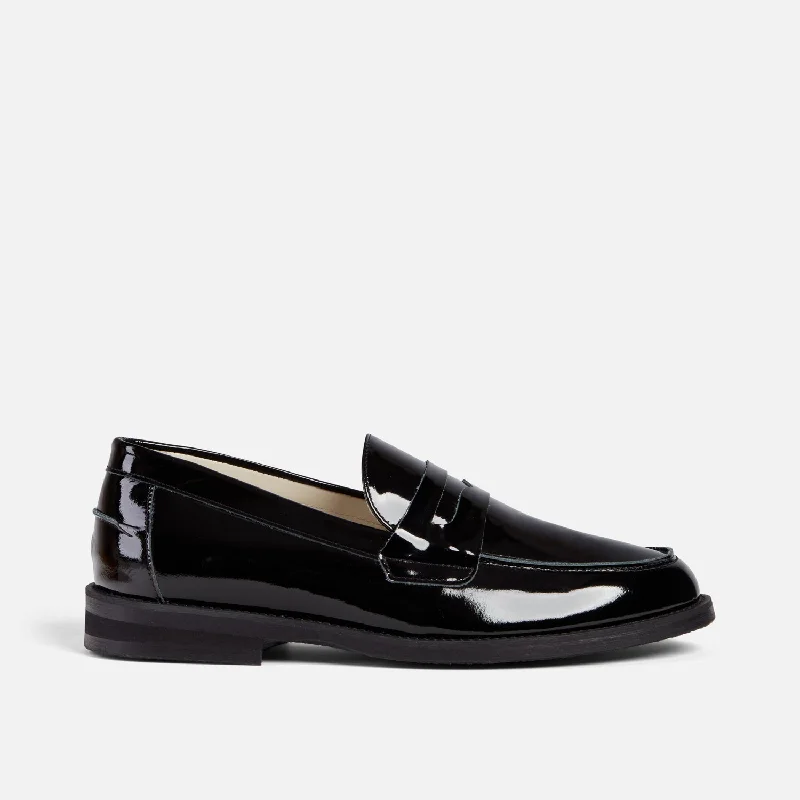 Men's loafers with a cushioned footbedWilde Black Patent Penny Loafer - Men's