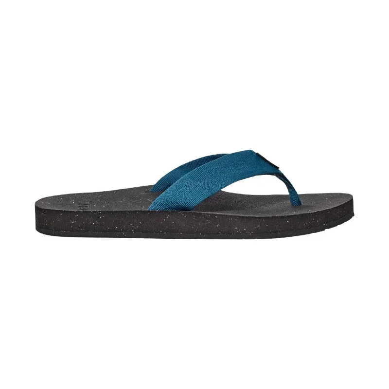 Men's sandals with a decorative buckle or charmMen's sandals with a decorative buckle or charmTeva Men's Reflip Flip Flop - Textural Blue Men's sandals with a decorative buckle or charmMen's sandals with a decorative buckle or charmTeva Men's Reflip Flip Flop - Textural Blue