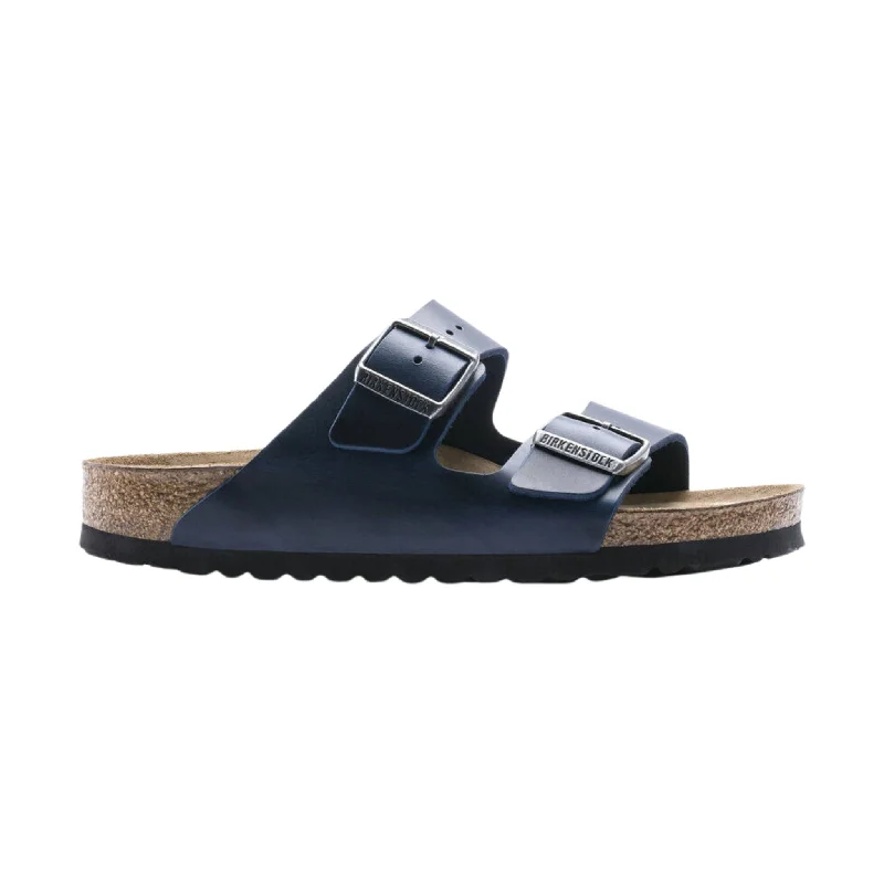 Men's sandals with a decorative buckle or charmMen's sandals with a decorative buckle or charmBrikenstock Arizona Soft Footbed Sandal - Oiled Leather Blue Men's sandals with a decorative buckle or charmMen's sandals with a decorative buckle or charmBrikenstock Arizona Soft Footbed Sandal - Oiled Leather Blue