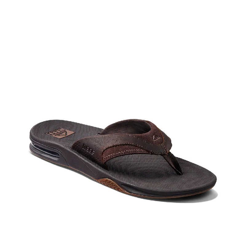 Men's sandals with a decorative buckle or charmMen's sandals with a decorative buckle or charmMens Leather Fanning-Dark Brown Men's sandals with a decorative buckle or charmMen's sandals with a decorative buckle or charmMens Leather Fanning-Dark Brown