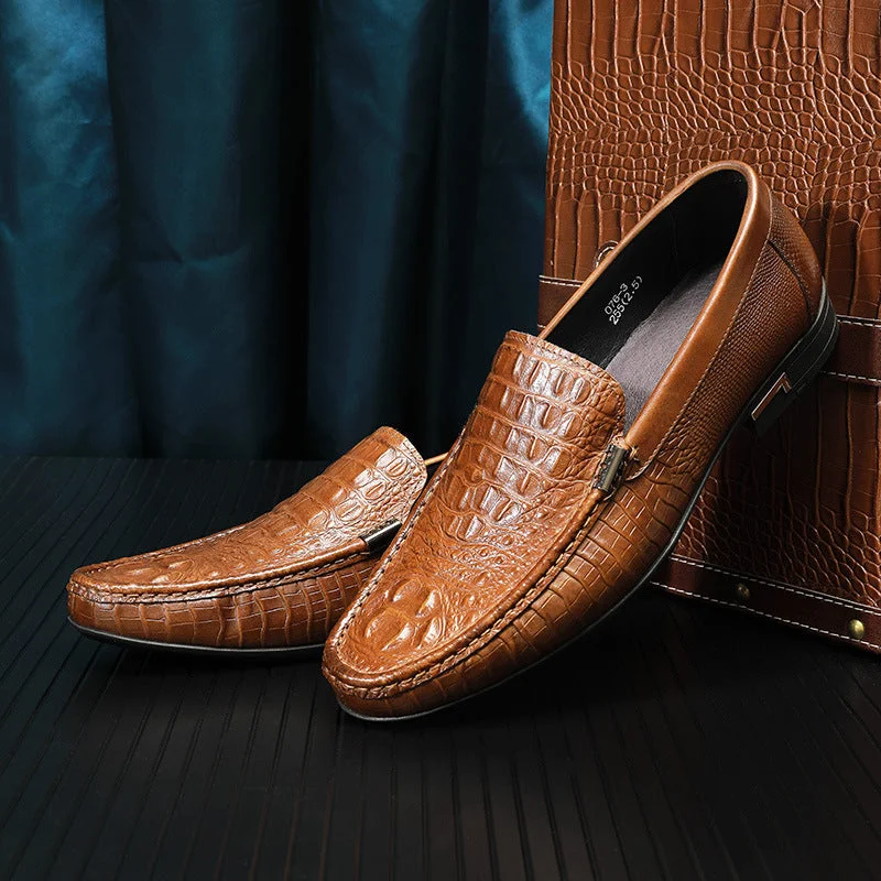 Men's loafers with a low - heeled designMen Classic Embossing Cowhide Casual Slip-On Loafers