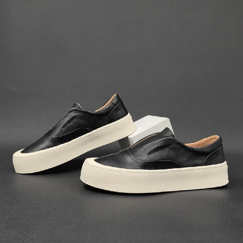 Men's loafers with a perforated leather upper for ventilationMen Minimalist Pure Leather Flat Casual Loafers