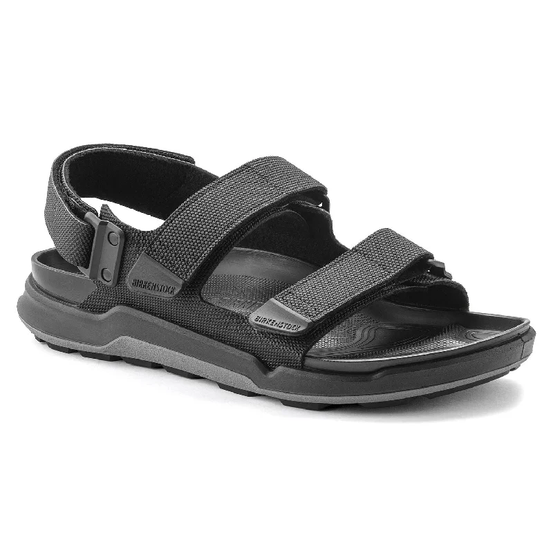 Men's sandals with a flexible sole for easy movementMen's sandals with a flexible sole for easy movementTatacoa - Futura Black Men's sandals with a flexible sole for easy movementMen's sandals with a flexible sole for easy movementTatacoa - Futura Black