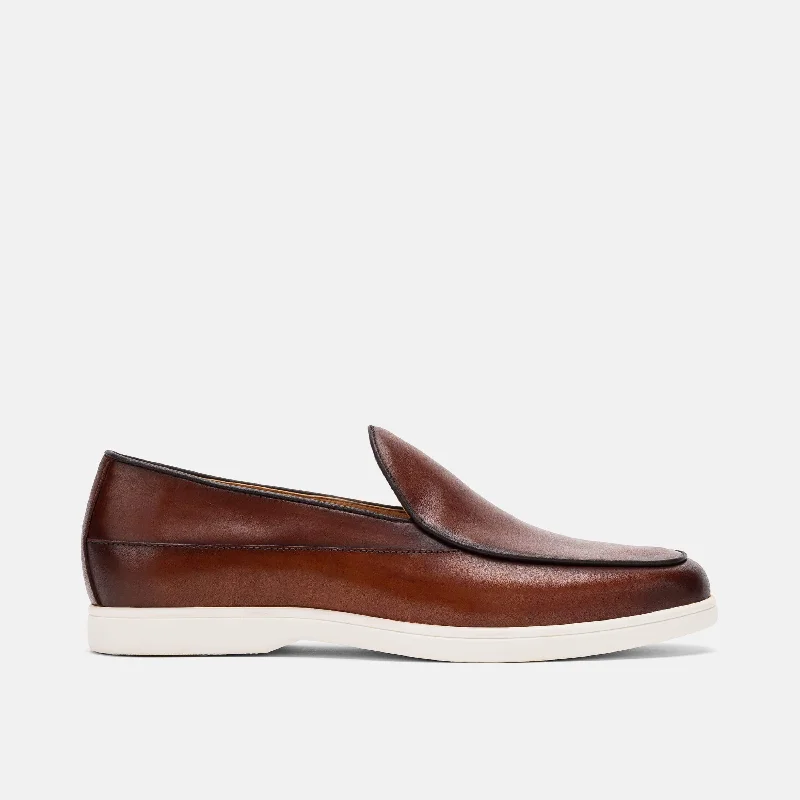 Men's loafers with a pointed toe for a stylish appearance Men's loafers with a pointed toe for a stylish appearance Men's loafers with a flexible sole for easy movementAlessandro Mahogany Leather Venetian Loafers Men's loafers with a pointed toe for a stylish appearance Men's loafers with a pointed toe for a stylish appearance Men's loafers with a flexible sole for easy movementAlessandro Mahogany Leather Venetian Loafers