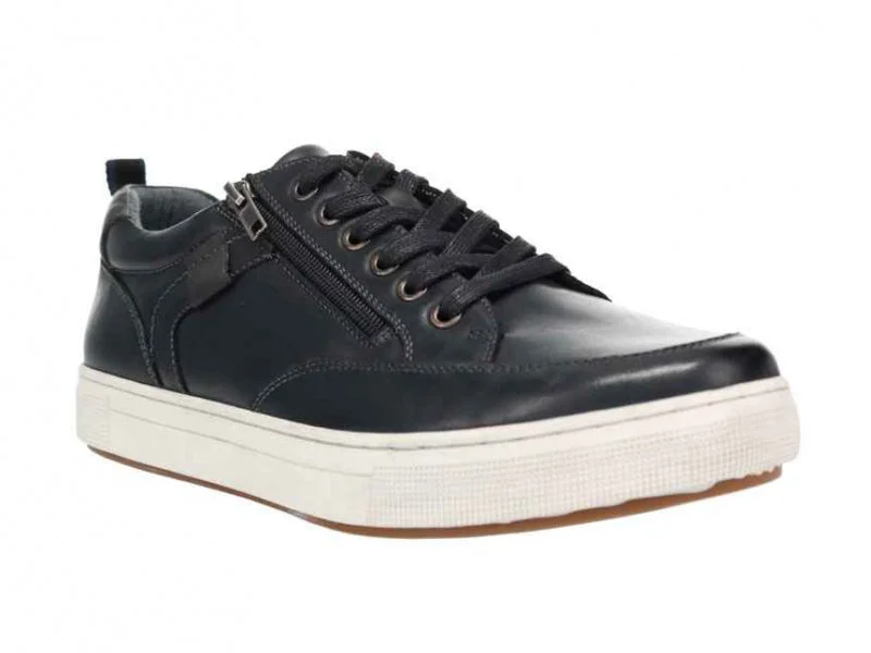 Men's sandals with a flexible sole for easy movementMen's sandals with a flexible sole for easy movementPropet Karsten - Men's Casual Shoe Men's sandals with a flexible sole for easy movementMen's sandals with a flexible sole for easy movementPropet Karsten - Men's Casual Shoe