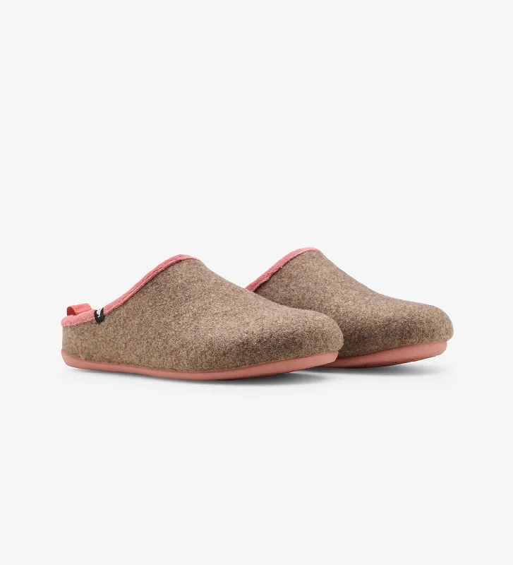 Men's loafers with a low - heeled designAstrid eco felt mule slippers