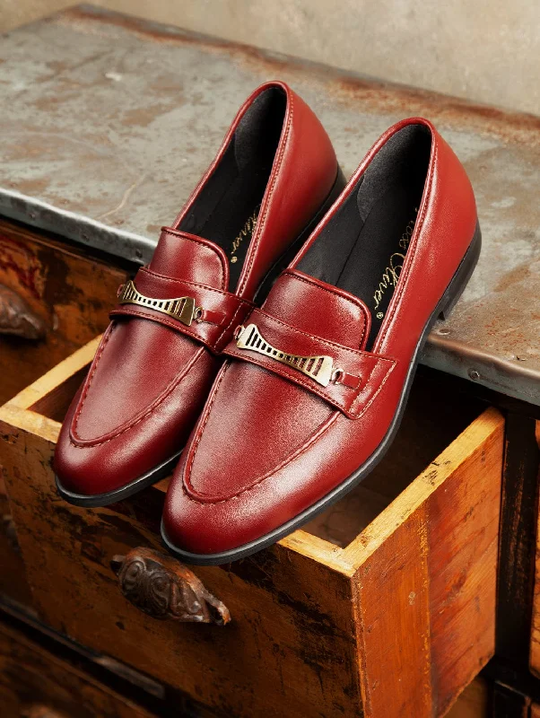Men's loafers with a tassel front for a classic lookBridge-Bit Cactus Leather Vegan Loafer | Burgundy Men's loafers with a tassel front for a classic lookBridge-Bit Cactus Leather Vegan Loafer | Burgundy
