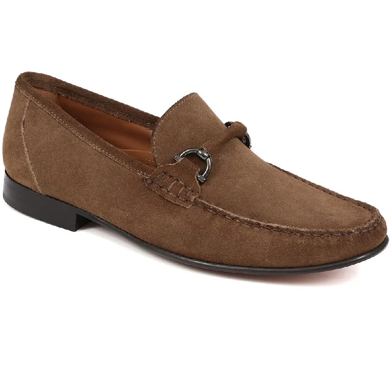 Men's loafers with a contrast stitching detailRamsgate Suede Loafers - RAMSGATE / 323 413
