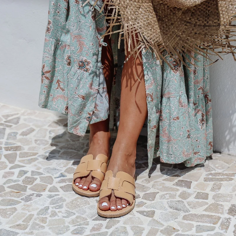 Men's sandals with a stretchy strap for a better fit Men's sandals with a stretchy strap for a better fit Ismene Sandals Tan