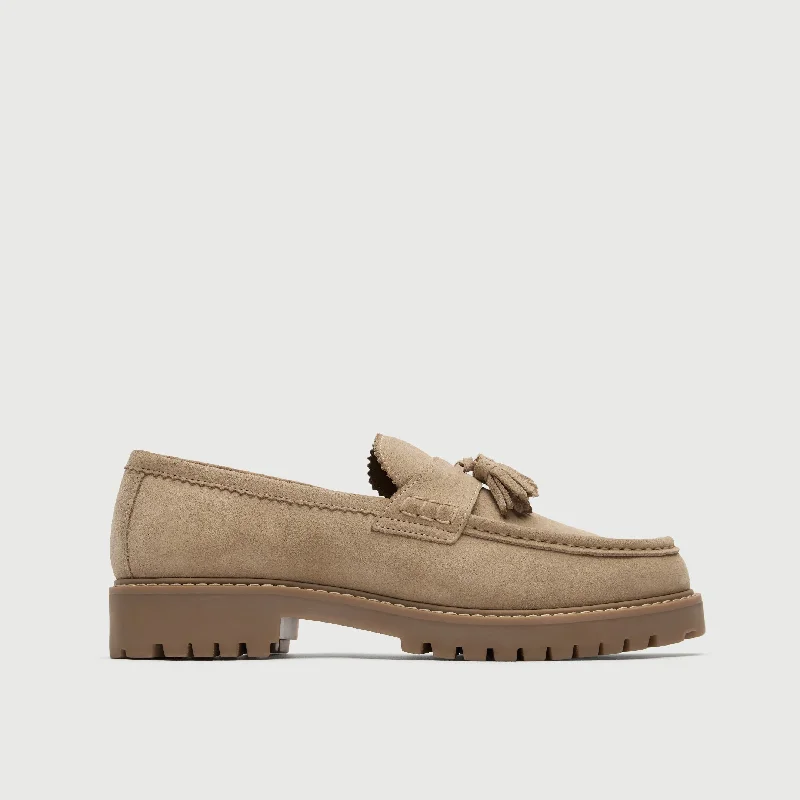 Men's loafers with a cushioned footbed Men's loafers with a cushioned footbed Sean Tassel Loafer Men's loafers with a cushioned footbed Men's loafers with a cushioned footbed Sean Tassel Loafer