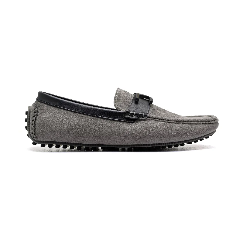 Men's loafers with a perforated leather upper for ventilation Men's loafers with a perforated leather upper for ventilation Grey Casual Loafer Men's loafers with a perforated leather upper for ventilation Men's loafers with a perforated leather upper for ventilation Grey Casual Loafer