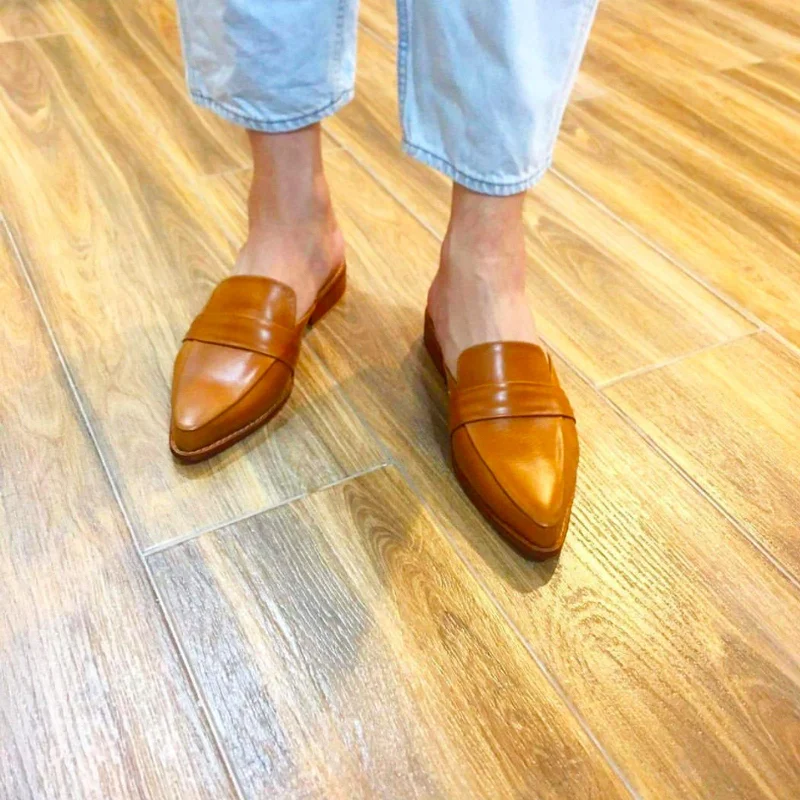 Men's loafers with a smooth leather finish Men's loafers with a smooth leather finish Vini Mules Men's loafers with a smooth leather finish Men's loafers with a smooth leather finish Vini Mules