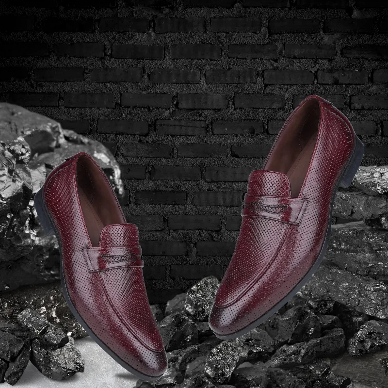 Men's loafers with a leather lining for comfort Men's loafers with a leather lining for comfort Ezok Leather Brown Casual Loafer Shoes For Men