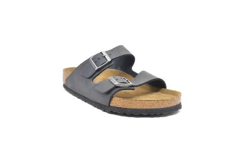 Men's sandals with a padded heel Men's sandals with a padded heel BIRKENSTOCK Arizona Soft Footbed Oiled Leather Men's sandals with a padded heel Men's sandals with a padded heel BIRKENSTOCK Arizona Soft Footbed Oiled Leather