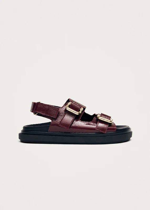 Men's sandals with a decorative buckle or charm Men's sandals with a decorative buckle or charm Harper Onix Burgundy Leather Sandals