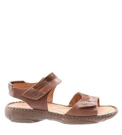 Men's sandals with a decorative buckle or charm Men's sandals with a decorative buckle or charm JOSEF SEIBEL DEBRA Men's sandals with a decorative buckle or charm Men's sandals with a decorative buckle or charm JOSEF SEIBEL DEBRA