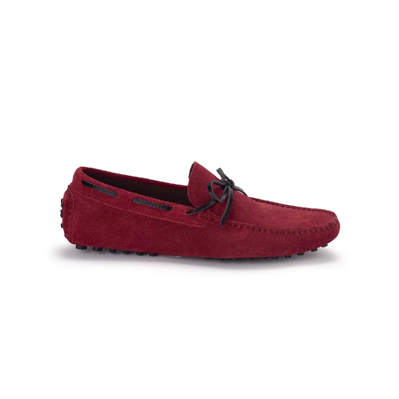 Men's loafers with a tassel front for a classic look Men's loafers with a tassel front for a classic look Bata Men Loafers 834X216 Men's loafers with a tassel front for a classic look Men's loafers with a tassel front for a classic look Bata Men Loafers 834X216
