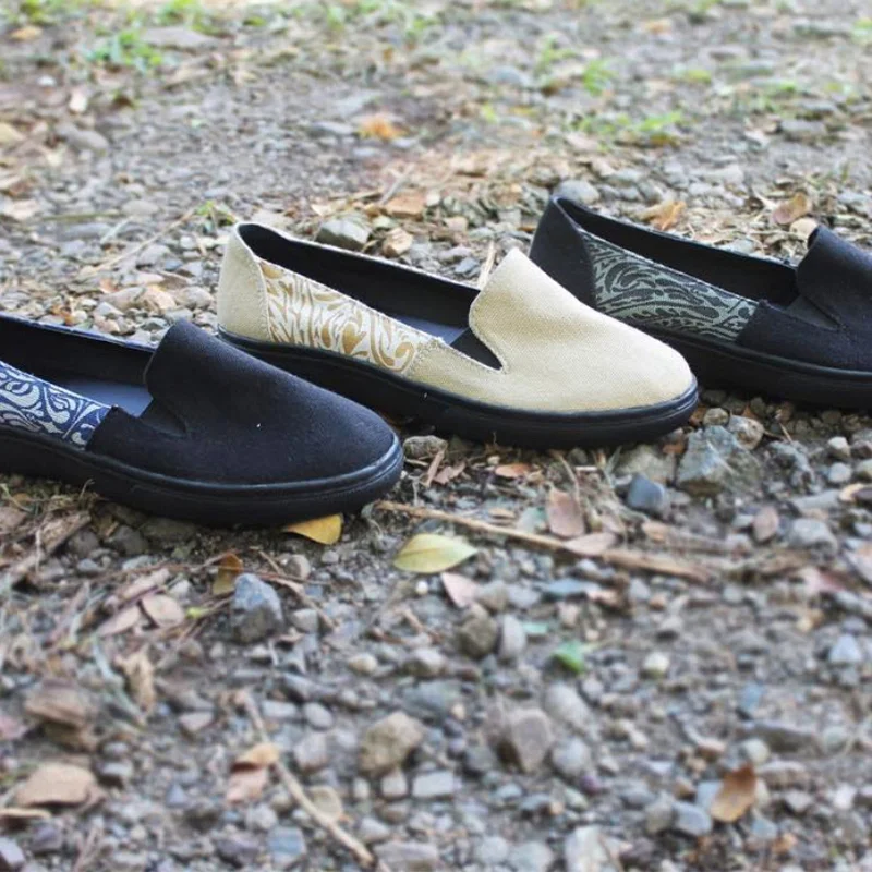 Men's loafers with a perforated leather upper for ventilation Men's loafers with a perforated leather upper for ventilation Work Chill Play Slip-Ons Men's loafers with a perforated leather upper for ventilation Men's loafers with a perforated leather upper for ventilation Work Chill Play Slip-Ons