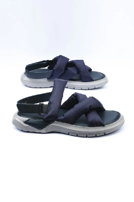 Men's sandals with a decorative buckle or charm Men's sandals with a decorative buckle or charm LOGO 7633 BLA Men's sandals with a decorative buckle or charm Men's sandals with a decorative buckle or charm LOGO 7633 BLA