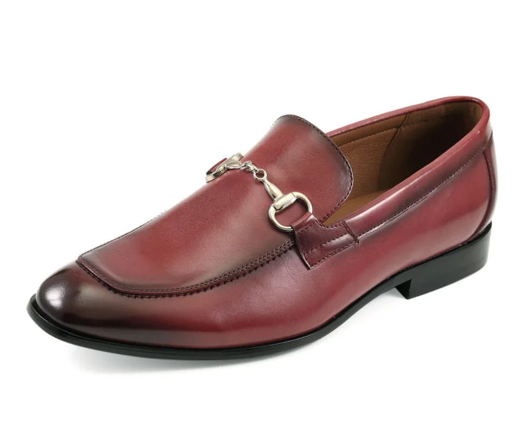 Men's loafers with a perforated leather upper for ventilation Men's loafers with a perforated leather upper for ventilation Marco Burgundy Men's loafers with a perforated leather upper for ventilation Men's loafers with a perforated leather upper for ventilation Marco Burgundy
