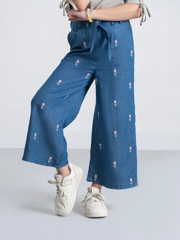 Men's sandals with a pointed toe for a stylish look Men's sandals with a pointed toe for a stylish look "EVIANA" Classic Plazo Fit Denim Pant Men's sandals with a pointed toe for a stylish look Men's sandals with a pointed toe for a stylish look "EVIANA" Classic Plazo Fit Denim Pant