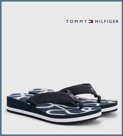 Men's sandals with a wide strap for support Men's sandals with a wide strap for support TOMMY HILFIGER WEDGE FLIP FLOP Men's sandals with a wide strap for support Men's sandals with a wide strap for support TOMMY HILFIGER WEDGE FLIP FLOP