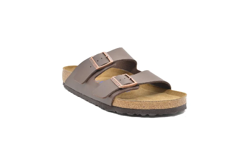 Men's sandals with a decorative buckle or charm Men's sandals with a decorative buckle or charm BIRKENSTOCK Arizona Birko-Flor