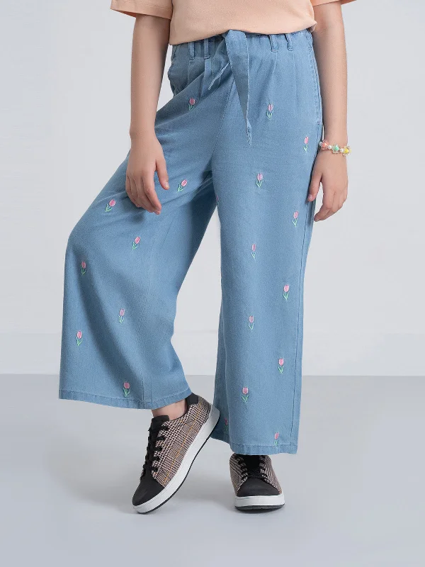 Men's sandals with a stretchy strap for a better fit Men's sandals with a stretchy strap for a better fit "EVIANA" Classic Plazo Fit Denim Pant Men's sandals with a stretchy strap for a better fit Men's sandals with a stretchy strap for a better fit "EVIANA" Classic Plazo Fit Denim Pant