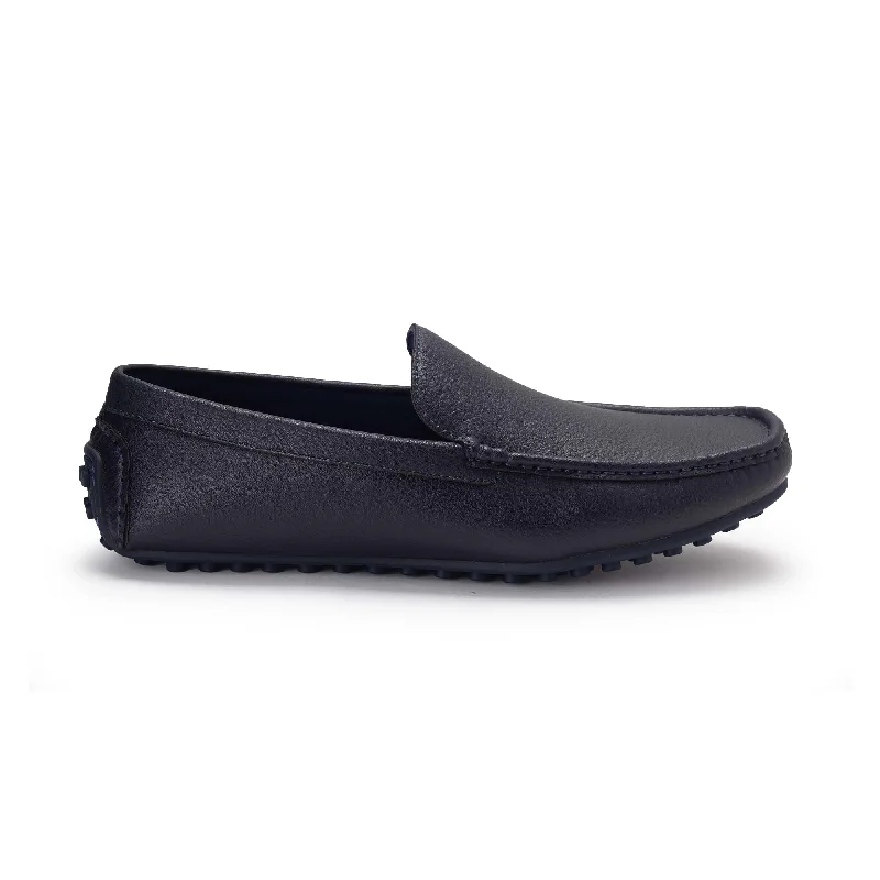 Men's loafers with a perforated leather upper for ventilation Men's loafers with a perforated leather upper for ventilation BATA Men Loafers 831X124 Men's loafers with a perforated leather upper for ventilation Men's loafers with a perforated leather upper for ventilation BATA Men Loafers 831X124