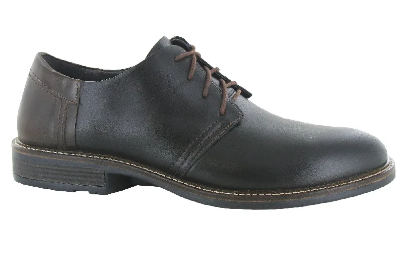 Men's Oxfords with a padded collar for a comfortable fit Naot Chief
