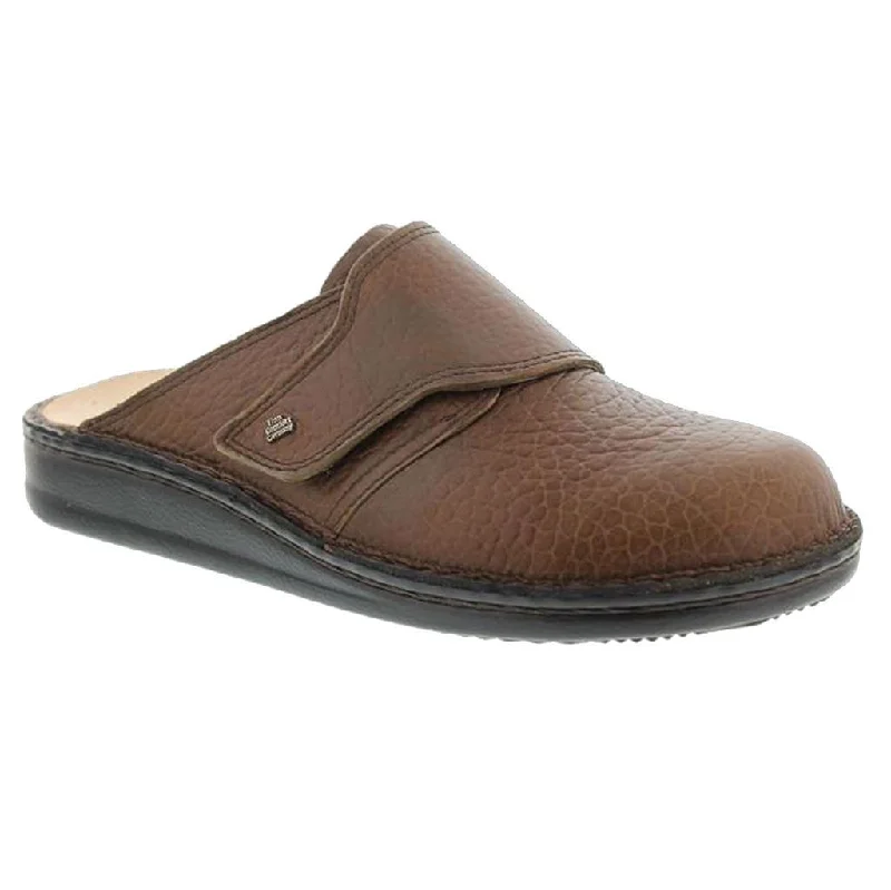 Men's sandals with a decorative buckle or charmMen's sandals with a decorative buckle or charmAmalfi Leather Unisex Slip-On Sandals Men's sandals with a decorative buckle or charmMen's sandals with a decorative buckle or charmAmalfi Leather Unisex Slip-On Sandals