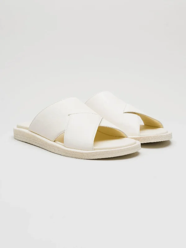 Men's sandals with a stretchy strap for a better fitMen's sandals with a stretchy strap for a better fitINNER Men's sandals with a stretchy strap for a better fitMen's sandals with a stretchy strap for a better fitINNER